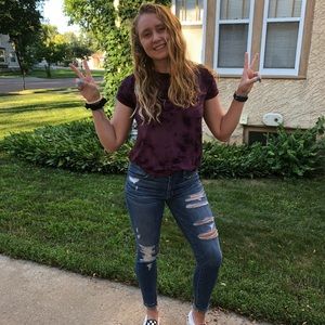 Meet your Posher, Caitlin